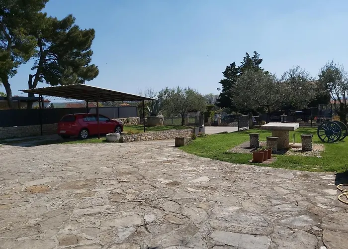 With Parking Space Tar, Porec - 6943 Appartement Tar-Vabriga