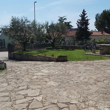 Apartment With A Parking Space Tar, Porec - 6943 Tar-Vabriga